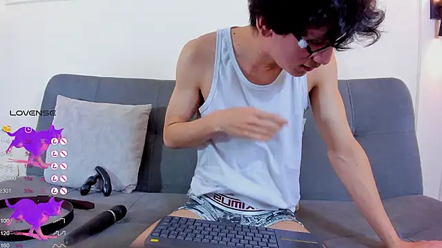 cum_hunters - Cum_hunters's free webcam