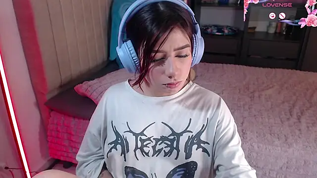 your_rosalie - Your_rosalie's free webcam