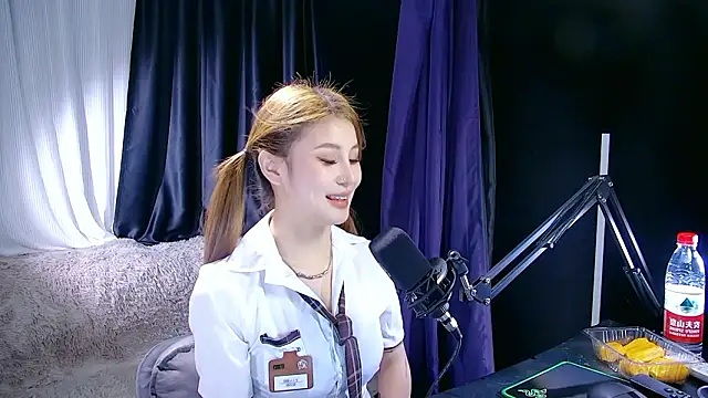 美女Yunny-888在线直播