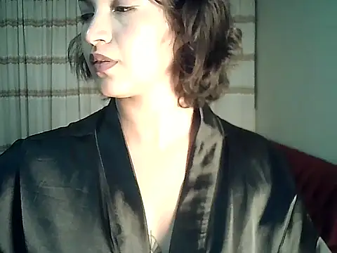 FallsForHerSmile webcam