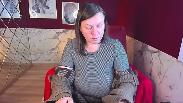 KellyPerfection webcam