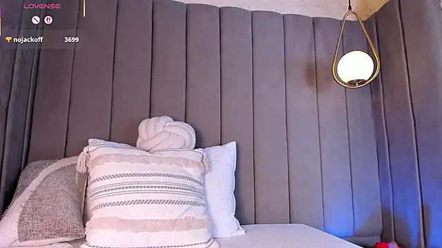 Elise_Diamond webcam