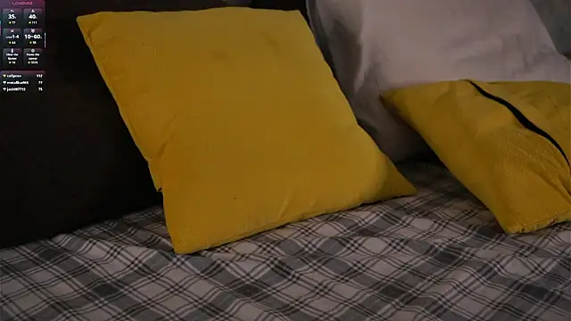 HollieCollelo webcam