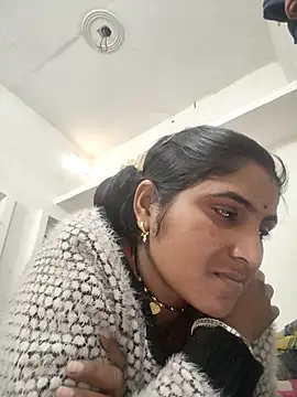 Webcam Model (LUCKY_cut)  is live.Free join now!