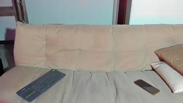 cirosky_elchicopolla webcam