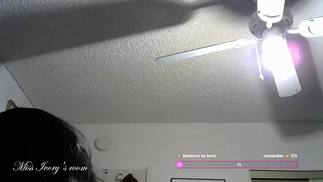 Miss_Ivory_ webcam