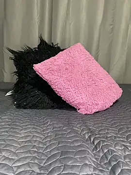 Webcam Model (Melanyprada)  is live.Free join now!