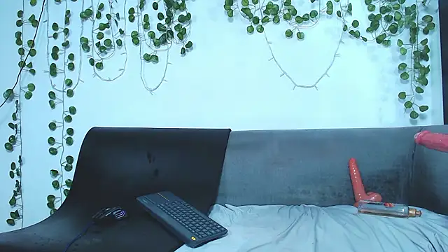 yinetford - Yinetford's free webcam - UK Sex Cams