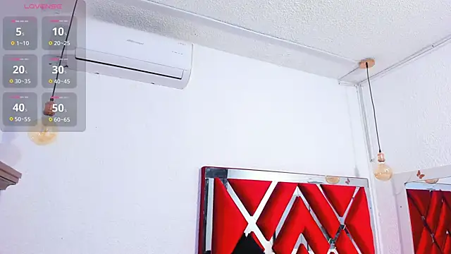 VALERIAQUEENTS__ webcam