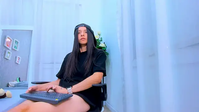 ViictoriiaSaenz webcam