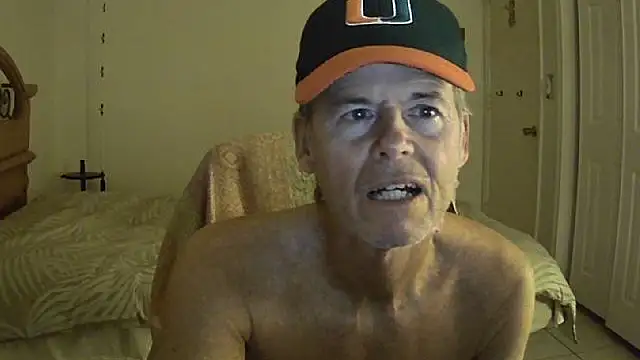 nakeedcowboi65 webcam