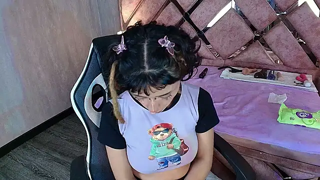 Babyyrasta666 webcam