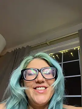 LittleMissEeve's Stripchat show and profile