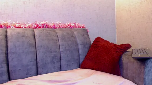 valk_submissive - Valk_submissive's free webcam - UK Sex Cams