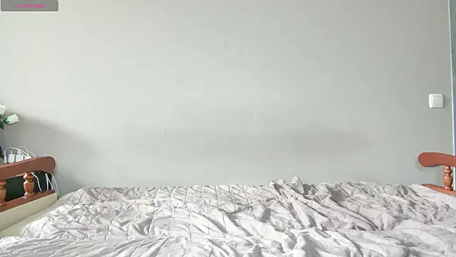 JuiliOnesunray webcam