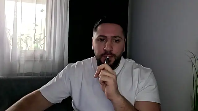 Gold_Alpha_Boy webcam