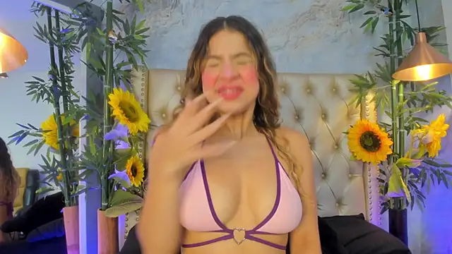 littleejaz (F teen) - Show Oil total body 💦