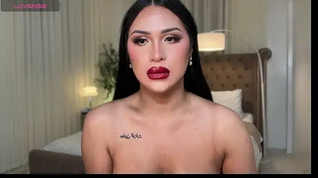 Your_Majesty_Tyra webcam