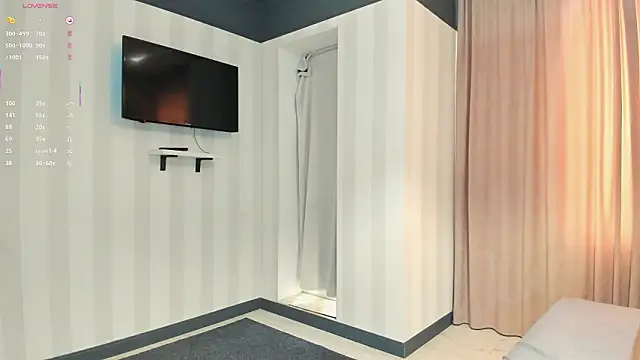 laumalove from StripChat is Freechat