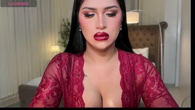 Your_Majesty_Tyra webcam