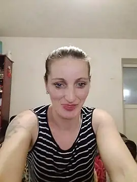 CrazyMaya39 webcam