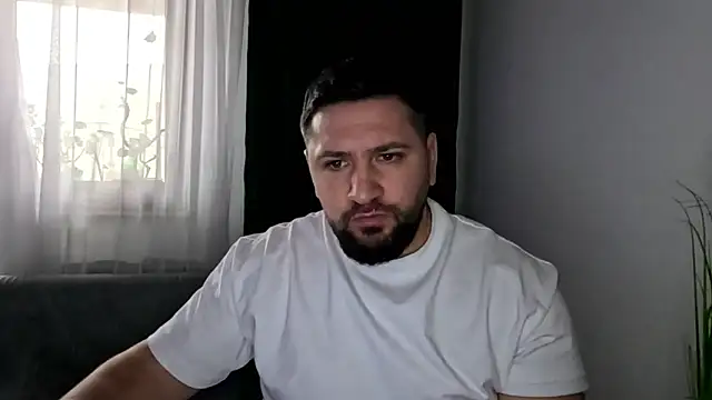 Gold_Alpha_Boy webcam