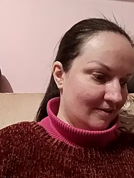 BustyLadyAlma webcam