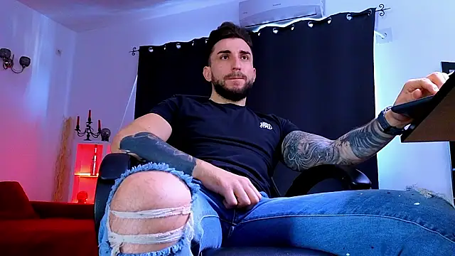 MightyAaron66 webcam