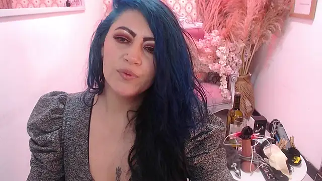 scarleth_blue - Scarleth_blue's free webcam