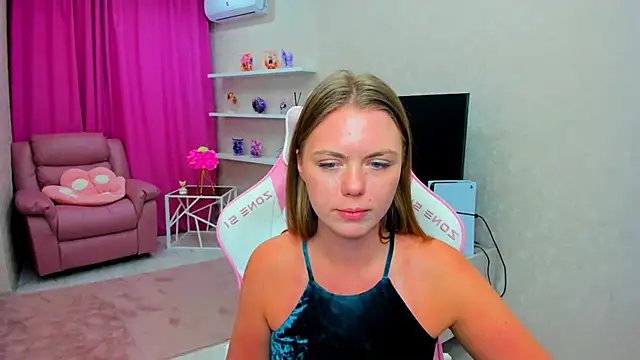 strawberrye - Strawberrye's free webcam