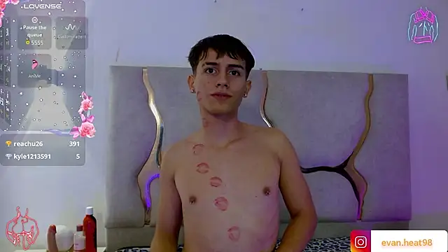 evan_tay - EVAN_TAY's free webcam - UK Sex Cams