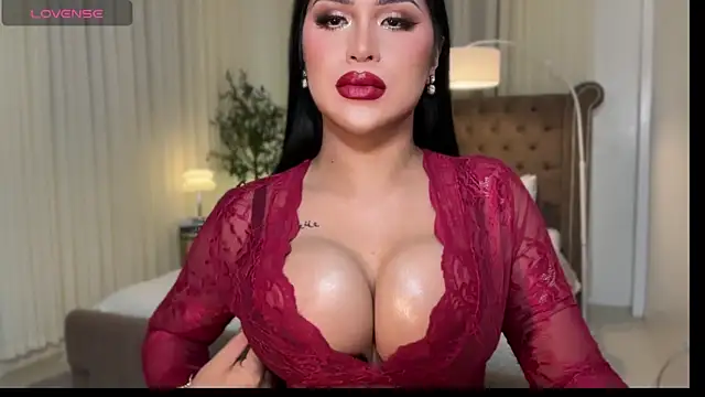 Your_Majesty_Tyra webcam