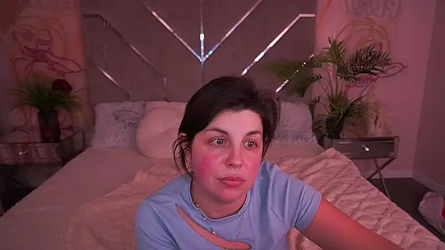 mirandawong - MirandaWong's free webcam - UK Sex Cams