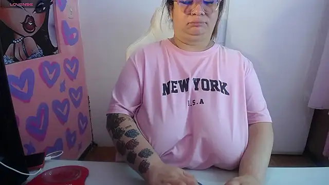 kattybbwbigboobs_ webcam