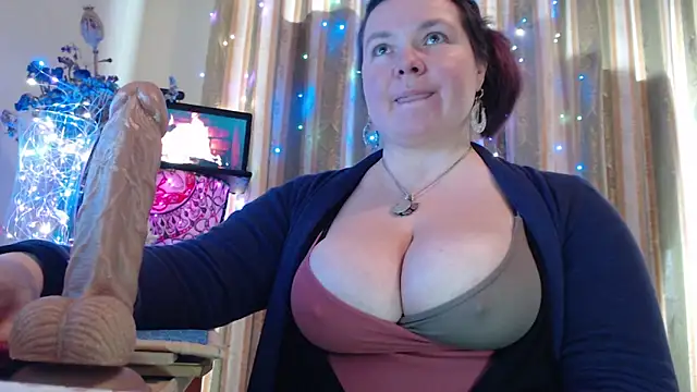 amorelara - Amorelara's free webcam - UK Sex Cams