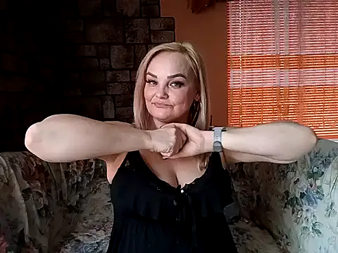 aurelialove35 - AureliaLove35's free webcam - UK Sex Cams