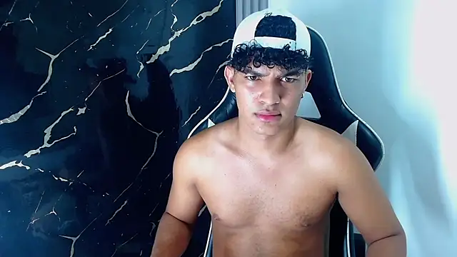 jamescurly00 webcam