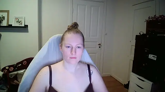 Girlnina-1995 webcam