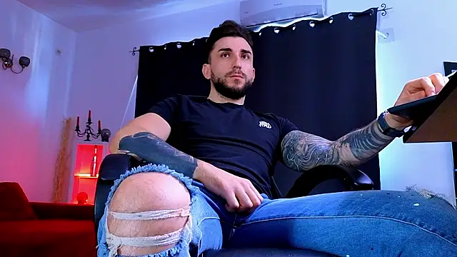 MightyAaron66 webcam