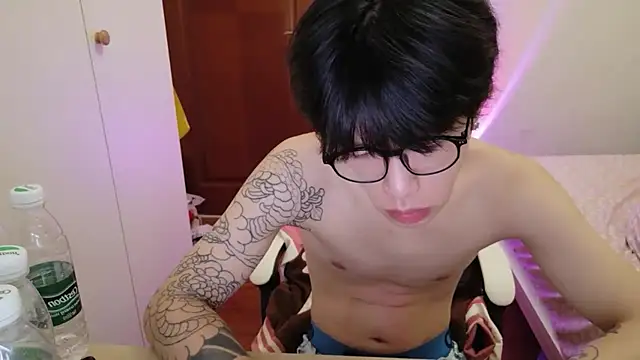 hangzi-0011 (M twink) - 有喜欢的支持一下啦宝宝们 帮助我回家过年