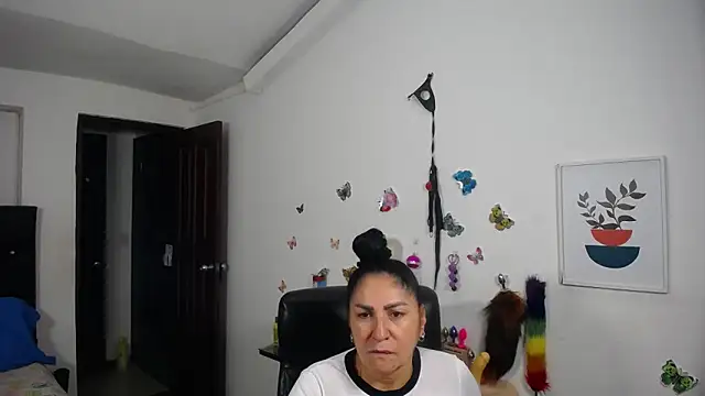 mature_bigboobs10 webcam