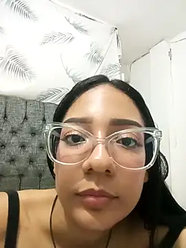 sol_bitttch - SOL_BITTTCH's free webcam