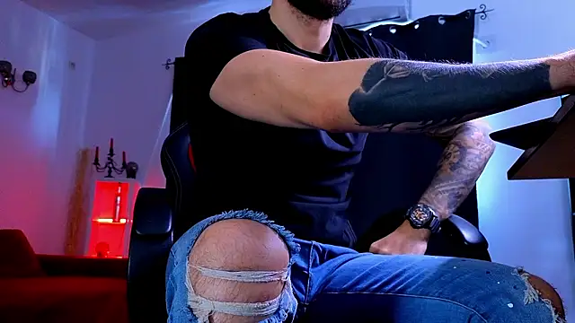 MightyAaron66 webcam