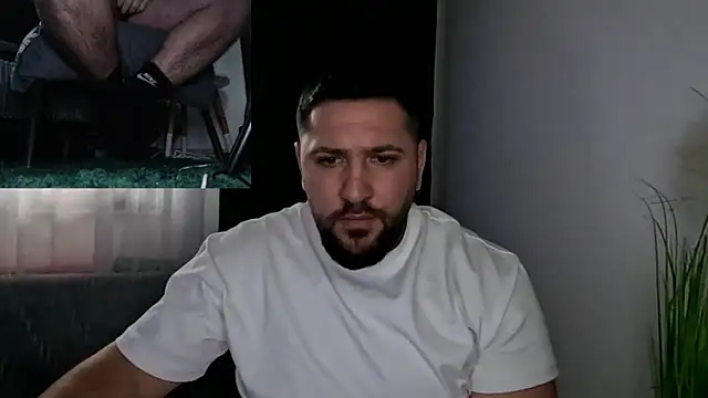 Gold_Alpha_Boy webcam