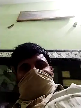 playboy_139 (M young) - Buy a laptop