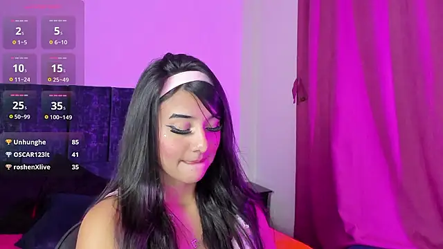 Holly_pink_ webcam