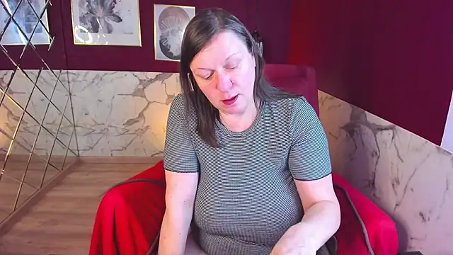 KellyPerfection webcam