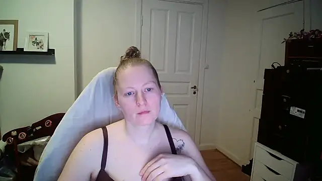 Girlnina-1995 webcam