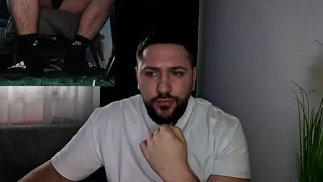 Gold_Alpha_Boy webcam