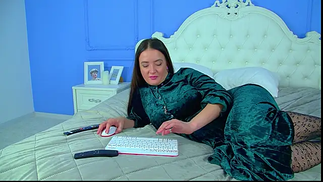 ElinaBellucci webcam